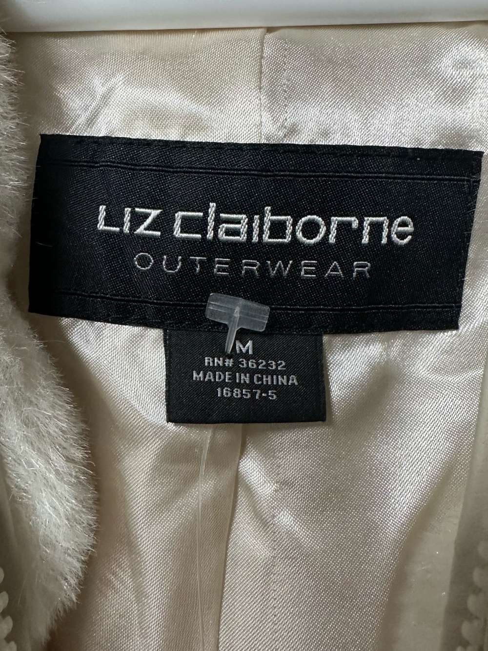 Liz Claiborne Cream Faux Fur Hooded Jacket Coat - Size Medium - Picture 5 of 7